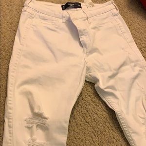 White distressed cropped jeans